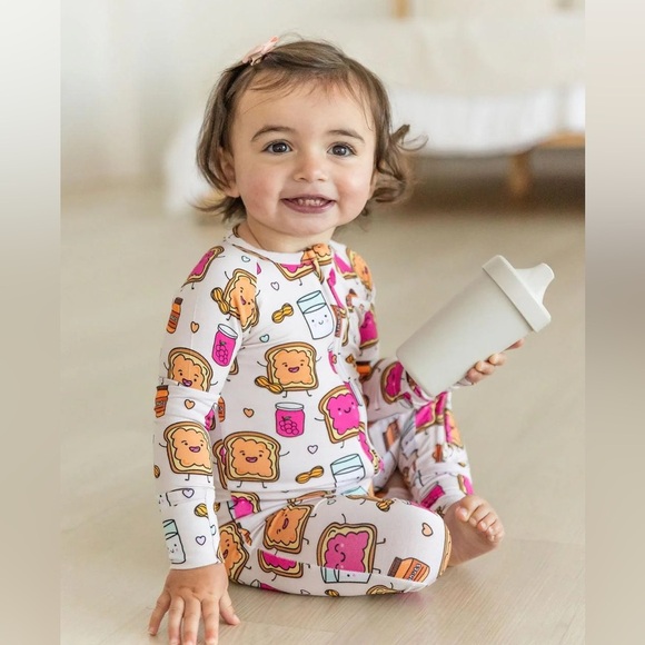 PB+GRAPE| ‘Peanut Butter Jelly’ Bamboo Footie Pajamas - Picture 2 of 10